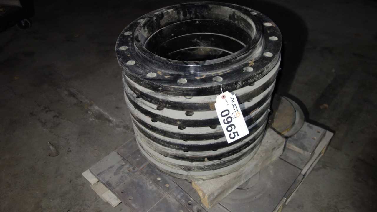 LOT OF 3 PALLETS OF ASSORTED VALVES, PUMPS, STEEL FLANGES - VALVES