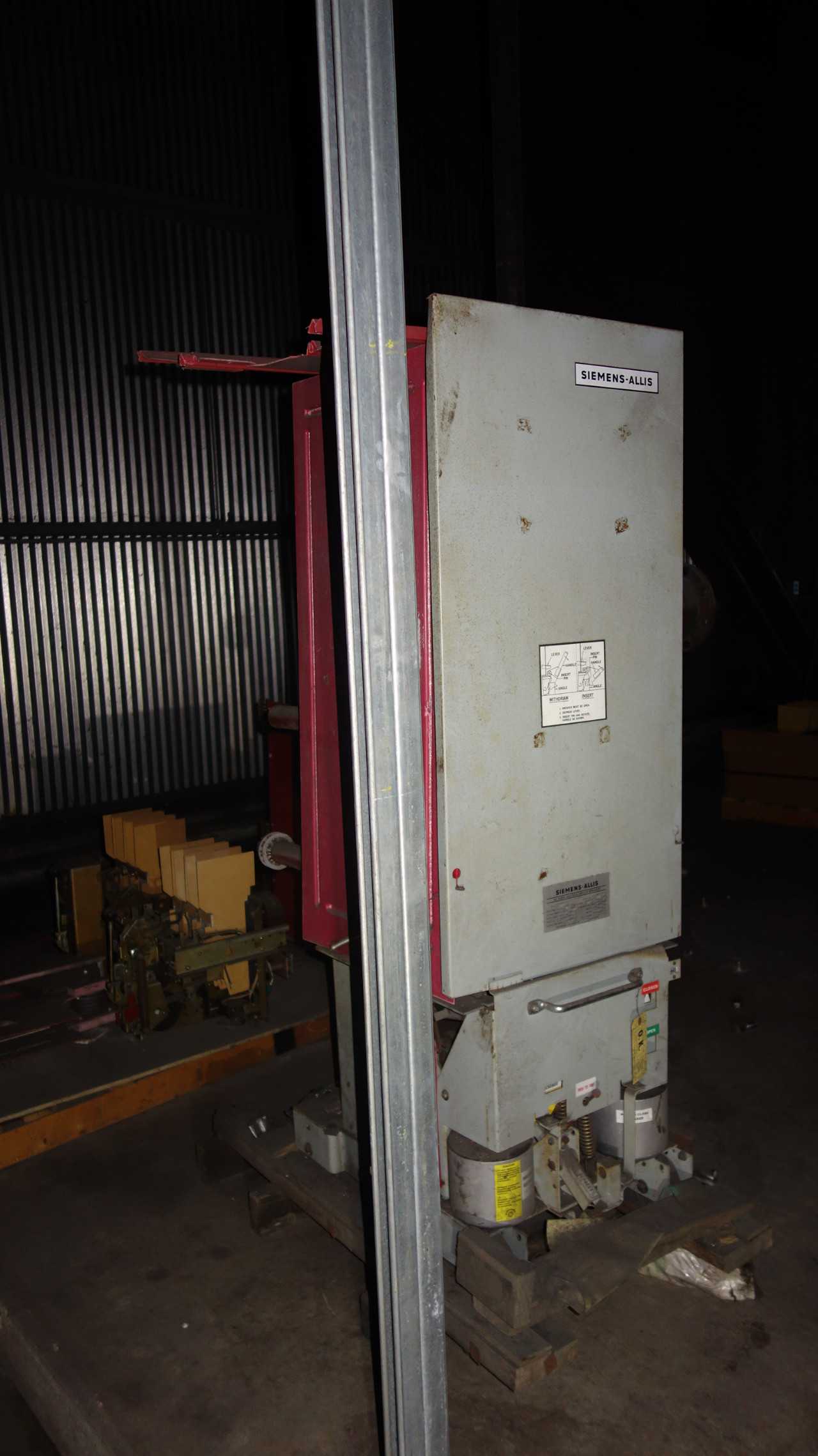 SIEMENS ALLIS MA-250C-1 1200A SWITCHGEAR BREAKER - CIRCUIT BREAKERS