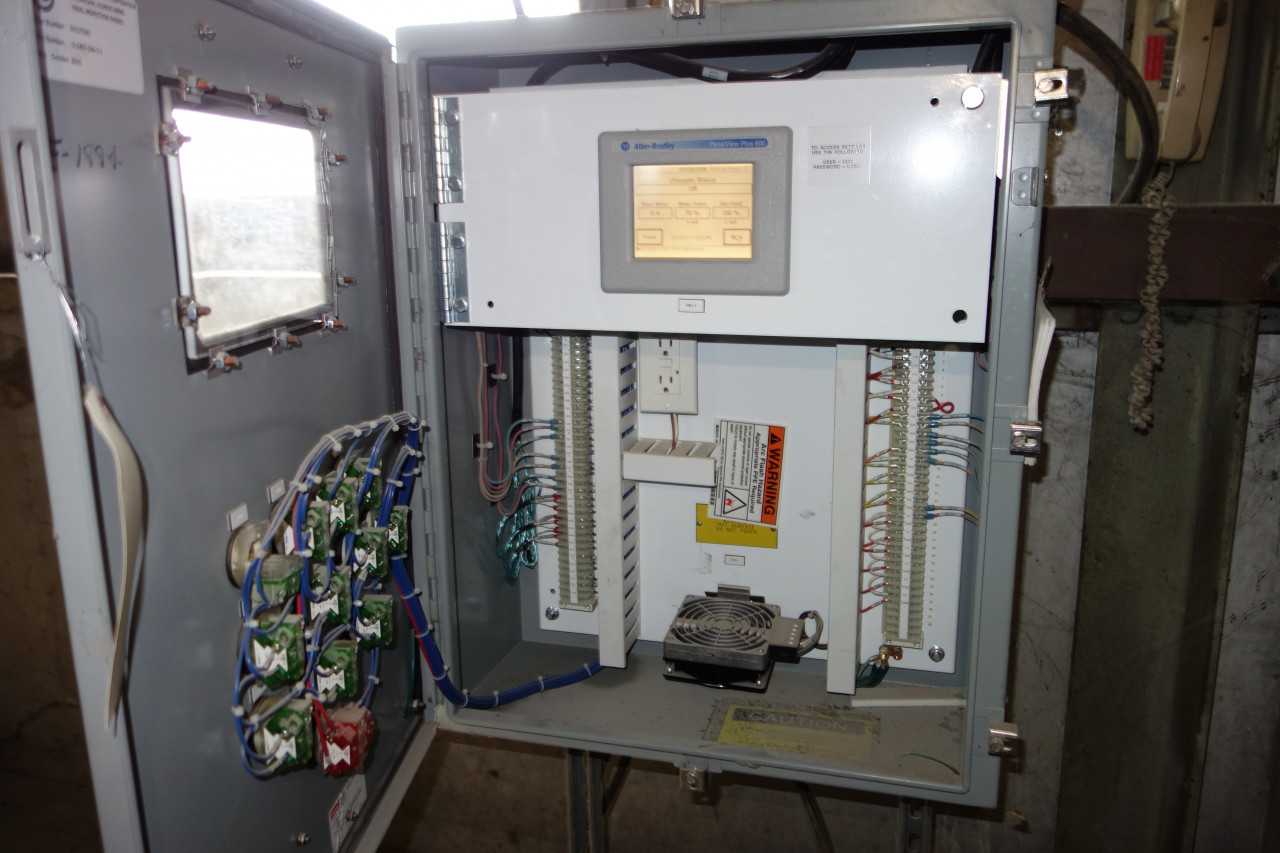ELECTRICAL CONTROL CABINET WITH CONTENTS ALLEN BRADLEY PANELVIEW PLUS 600 MICROLOGIX 1200 PLC RACK - AUTOMATION & CONTROLS