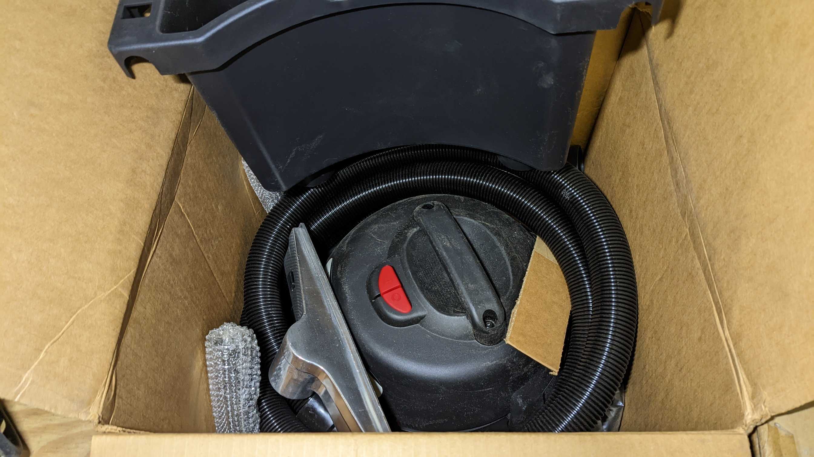 WET/DRY VACUUM - MATERIAL HANDLING