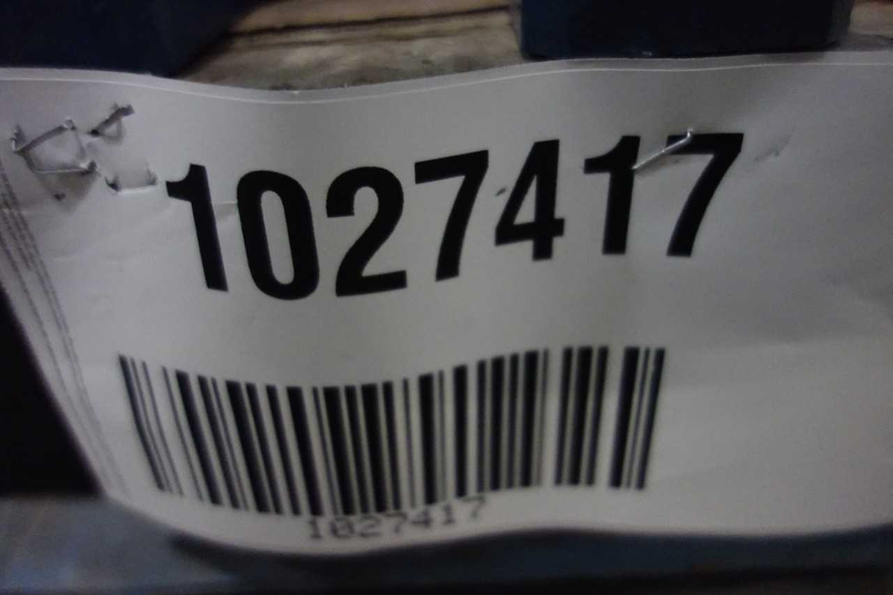 LOT OF ASSORTED SKF BEARING HOUSINGS - BEARINGS