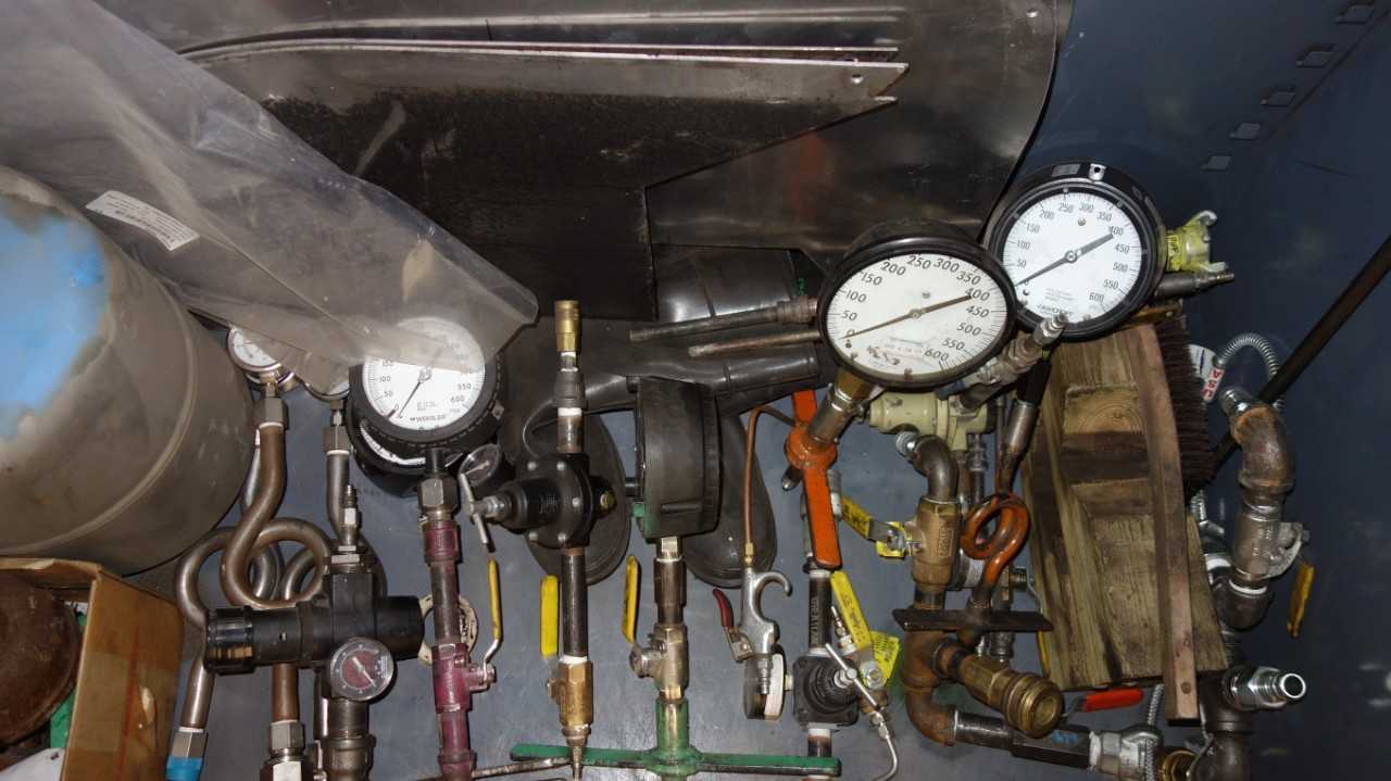 CABINETS W/ GAUGES, TOOLING CONTENTS - TOOL STORAGE
