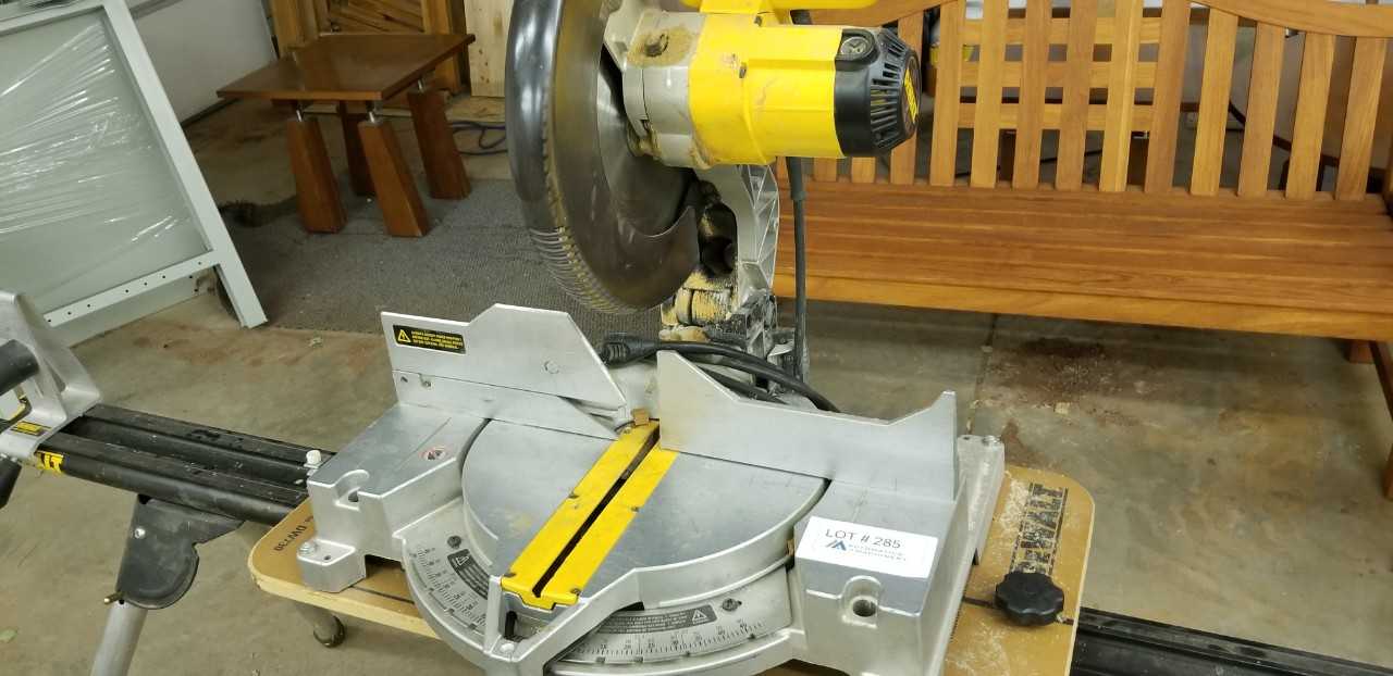 Dewalt Miter Saw w/ Movement Extensions - ELECTRIC POWER TOOLS