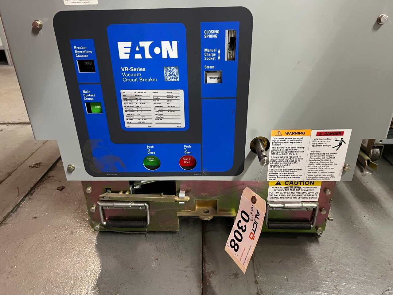 Eaton VR series vacuum breaker 3000A - CIRCUIT BREAKERS