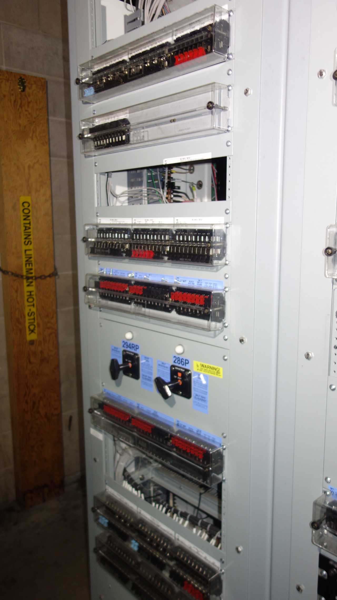X8 PANELS OF ELECTRICAL RELAYS, SEL 387E (COMPONENTS) - AUTOMATION & CONTROLS