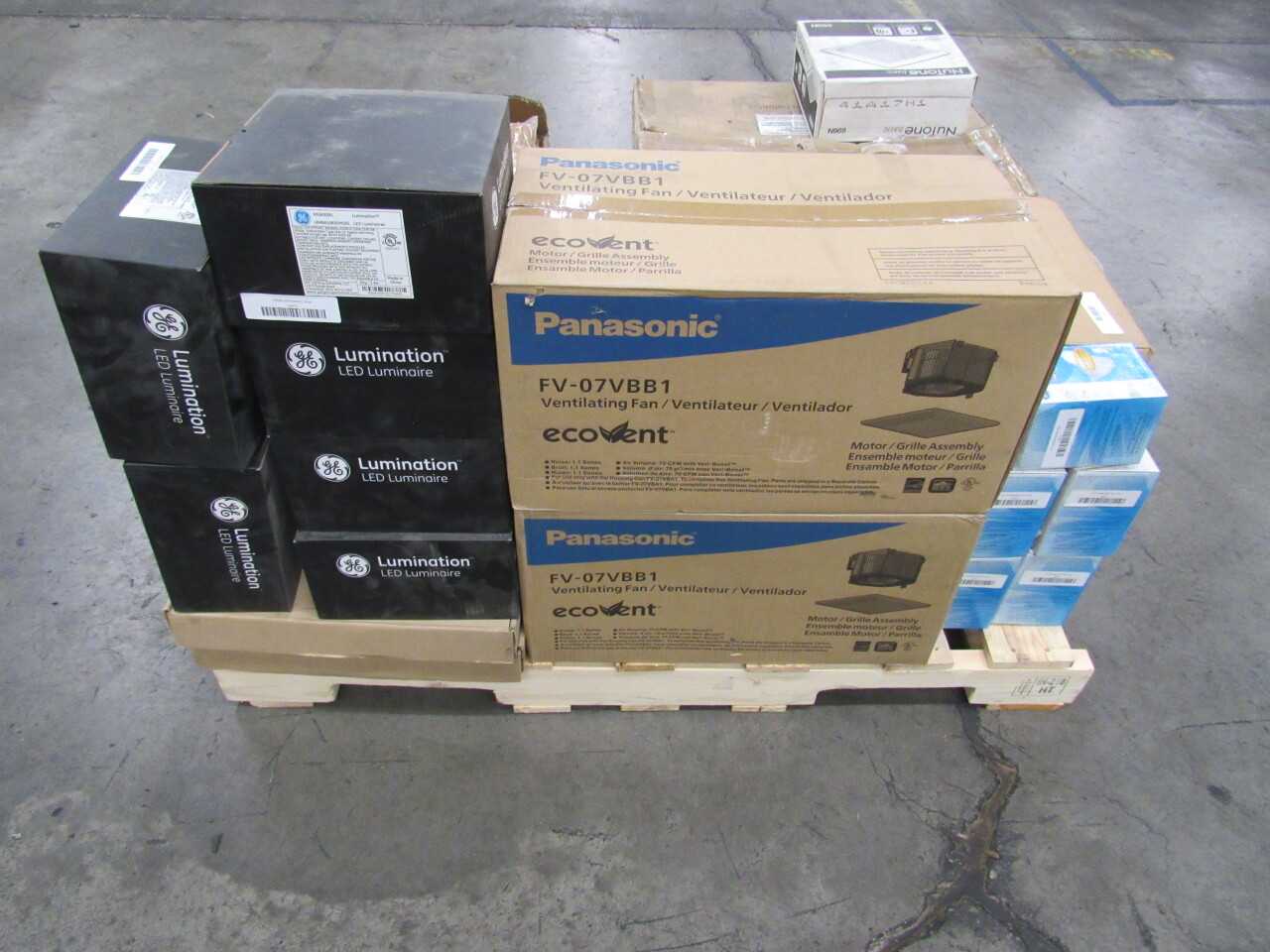 Pallet 67x Assorted Lights, LEDs, Electric Fans, Electrical Enclosures, & Cable/Wire/Cord/Outlets - LIGHTING