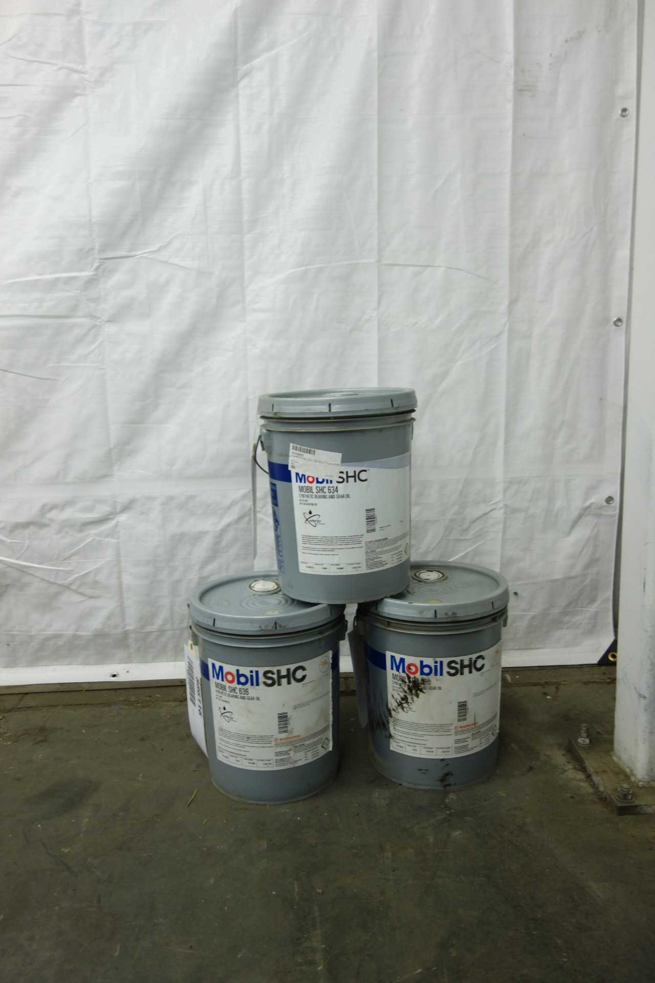 LOT OF 3 FULL 5 GALLON BUCKETS OF ASSORTED MOBIL SYNTHETIC BEARING AND GEAR OIL - BEARINGS