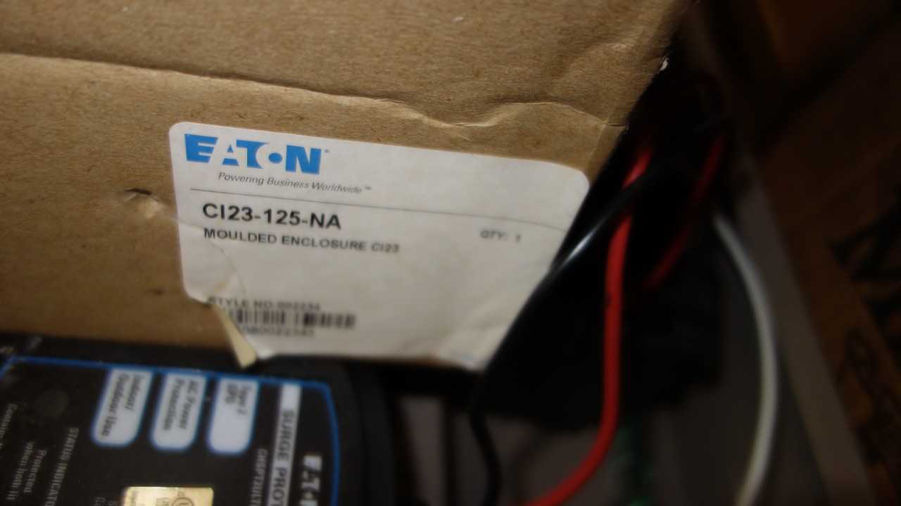 1 PALLET OF ASSORTED EATON ELECTRIC PARTS, BREAKERS - CIRCUIT BREAKERS
