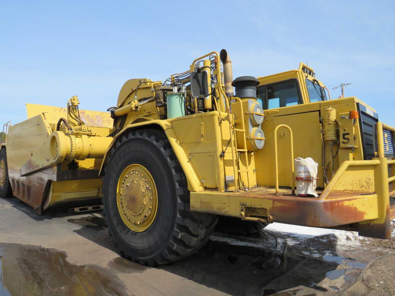 2001 CAT 657E SCRAPER (NEEDS REPAIR) - 17912.9 HOURS - CONSTRUCTION EQUIPMENT