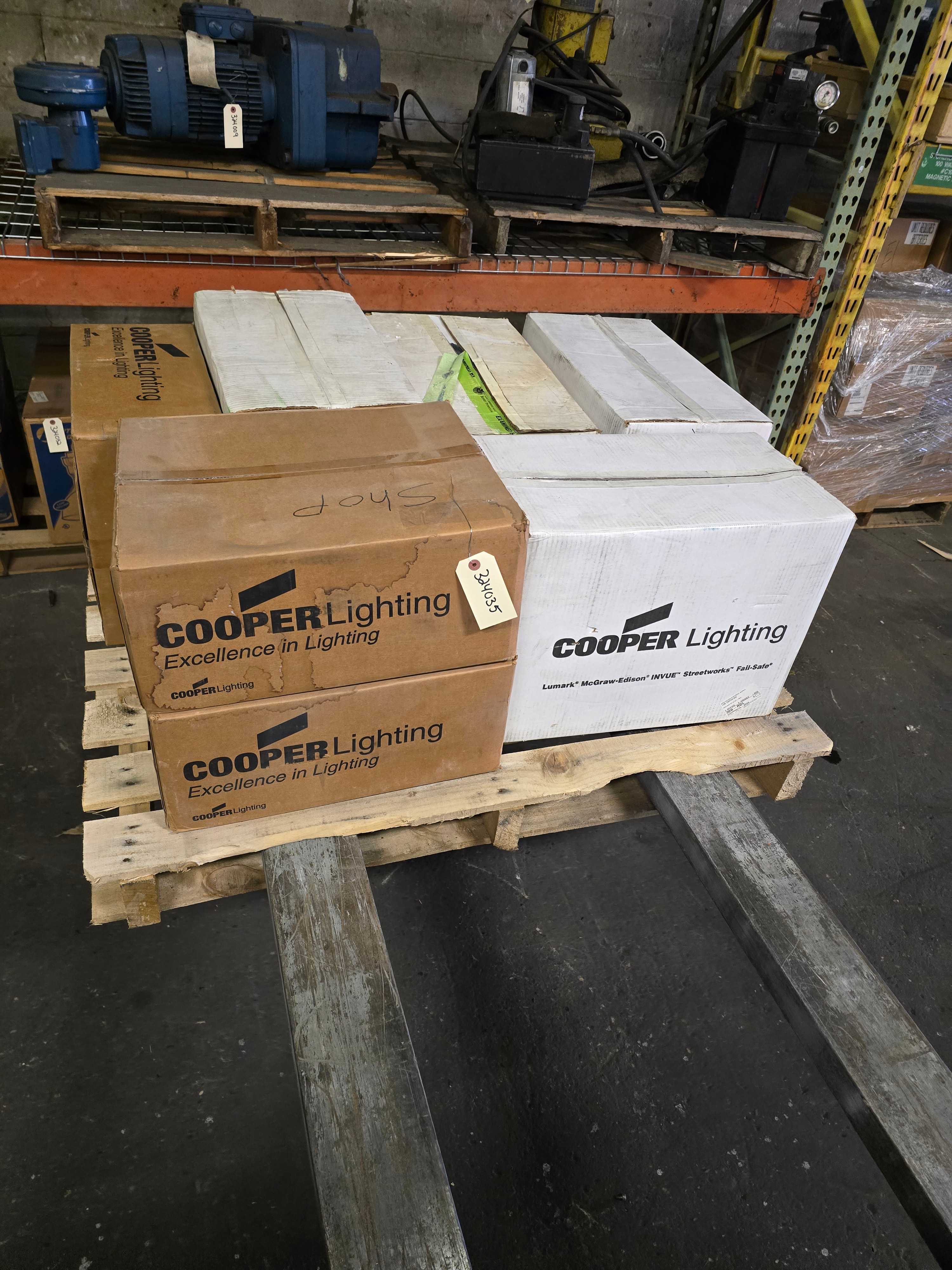 LOT OF COOPER WAL-PAK & FLOOD LIGHTS - LIGHTING