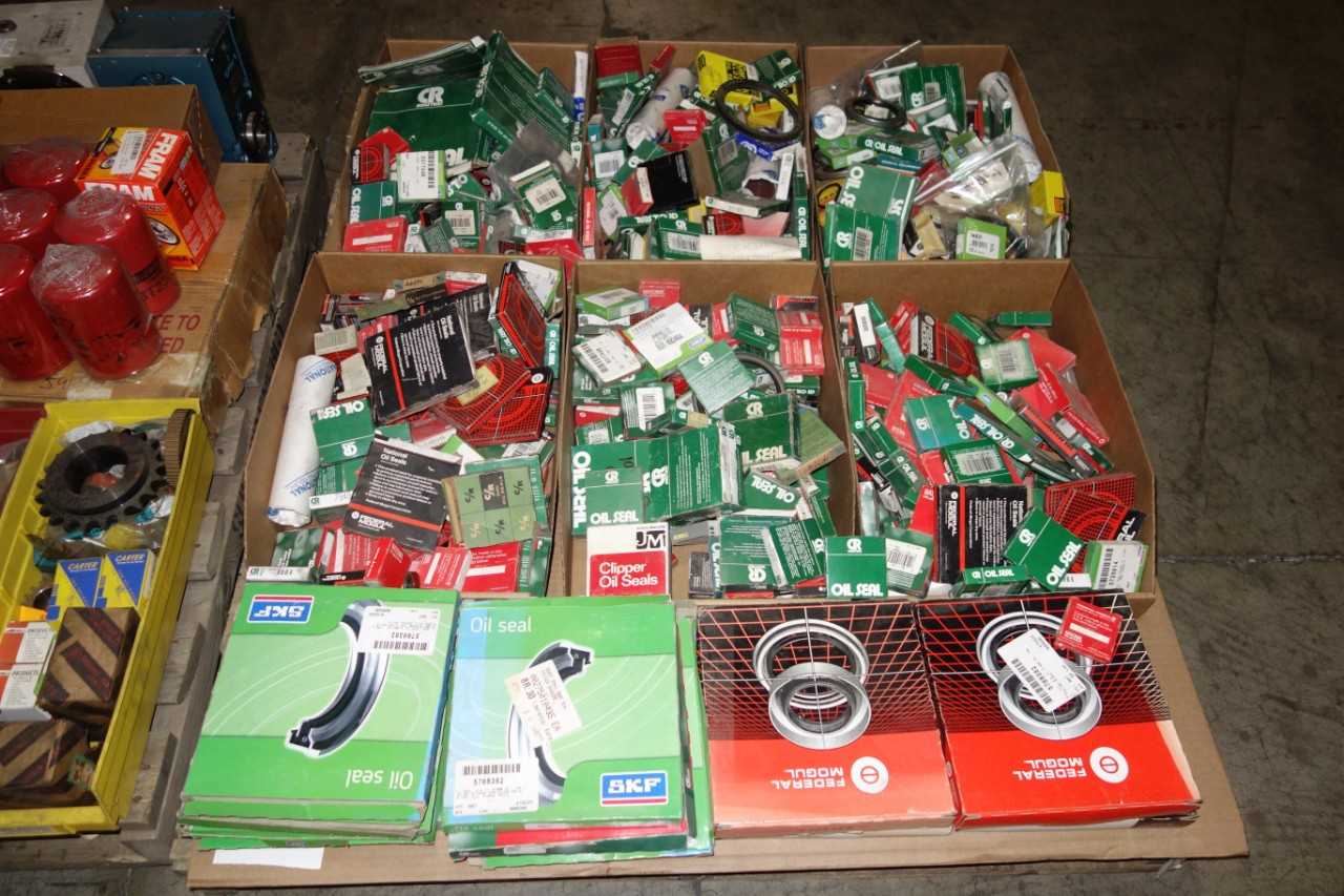 2 PALLETS OF ASSORTED POWER TRANSMISSION - POWER TRANSMISSION