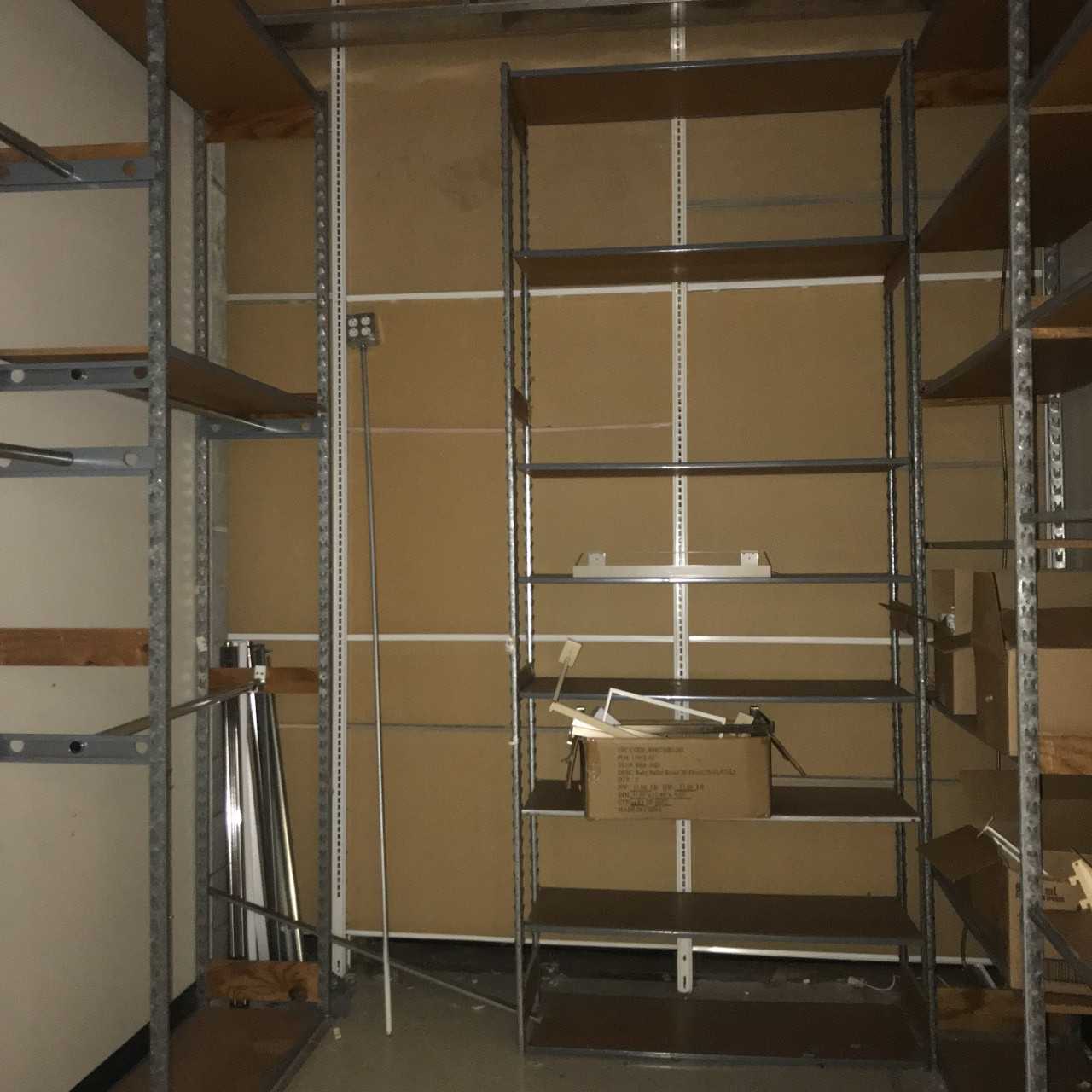 LOT OF METAL SHELVING - 7 SECTIONS - SHELVING
