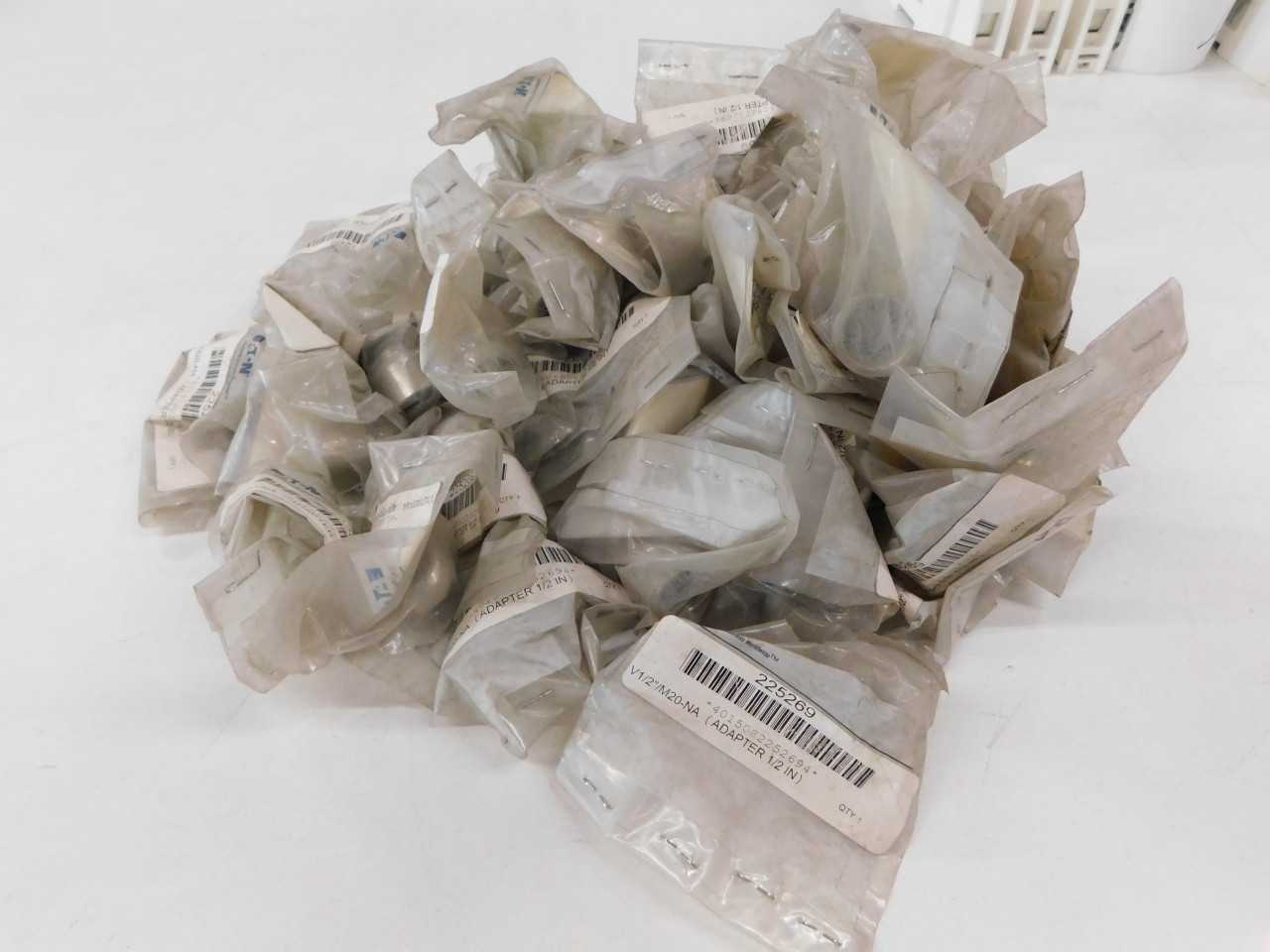 Lot of Quantity 46x V1-2-M20-NA Fittings - INDUSTRIAL PARTS