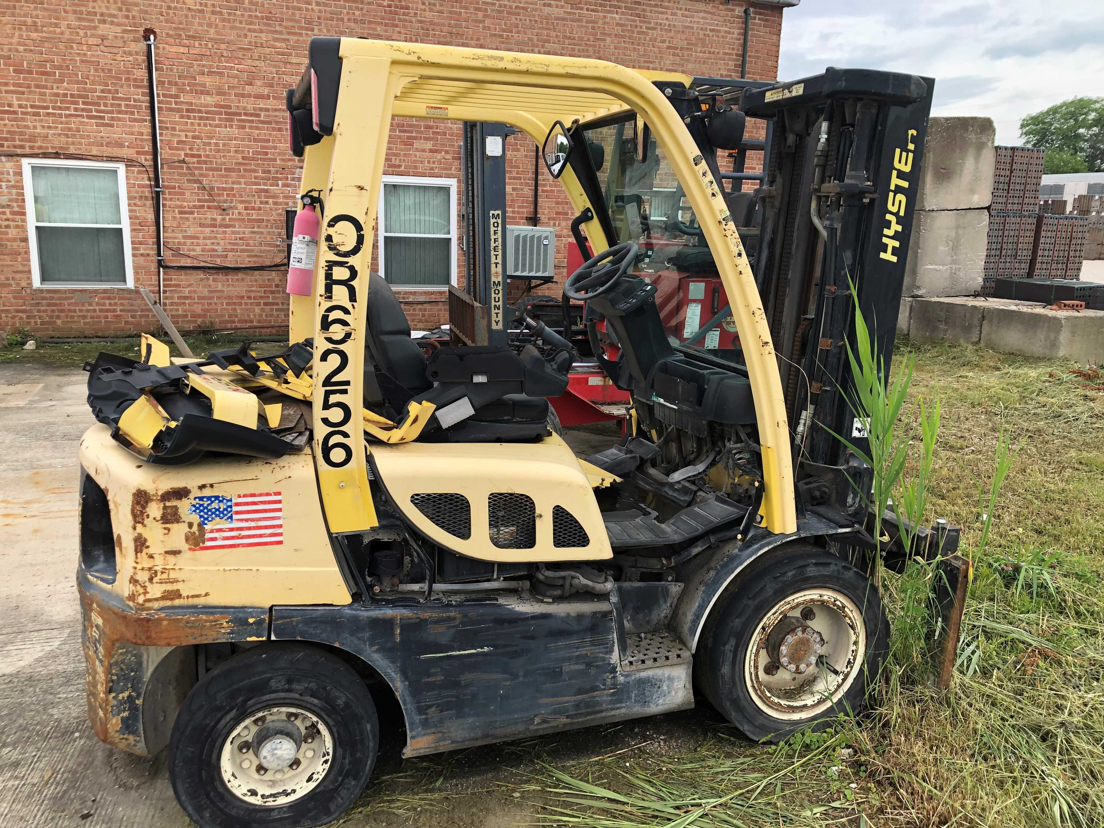 2005 HYSTER H60FT SIT-DOWN FORKLIFT