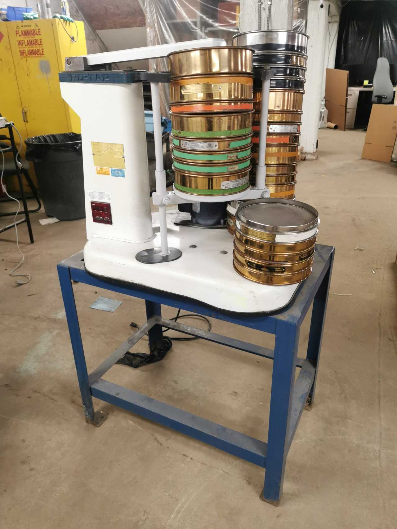 Lab sieve shaker, 115v - LAB & SCIENTIFIC