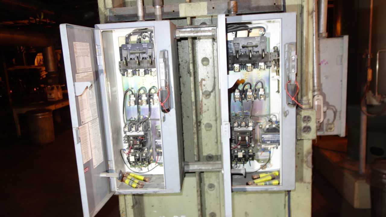 LOT OF 2 ALLEN BRADLEY 509-BOD FUSIBLE COMBINATION STARTER DISCONNECT - MOTOR STARTERS