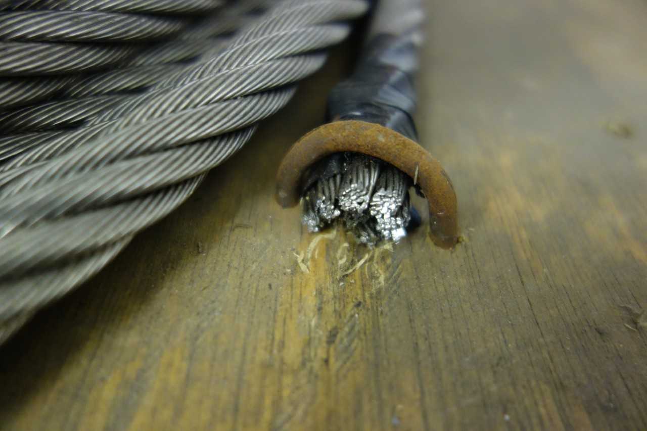 SPOOL OF BRAIDED WIRE - ELECTRICAL COMPONENTS