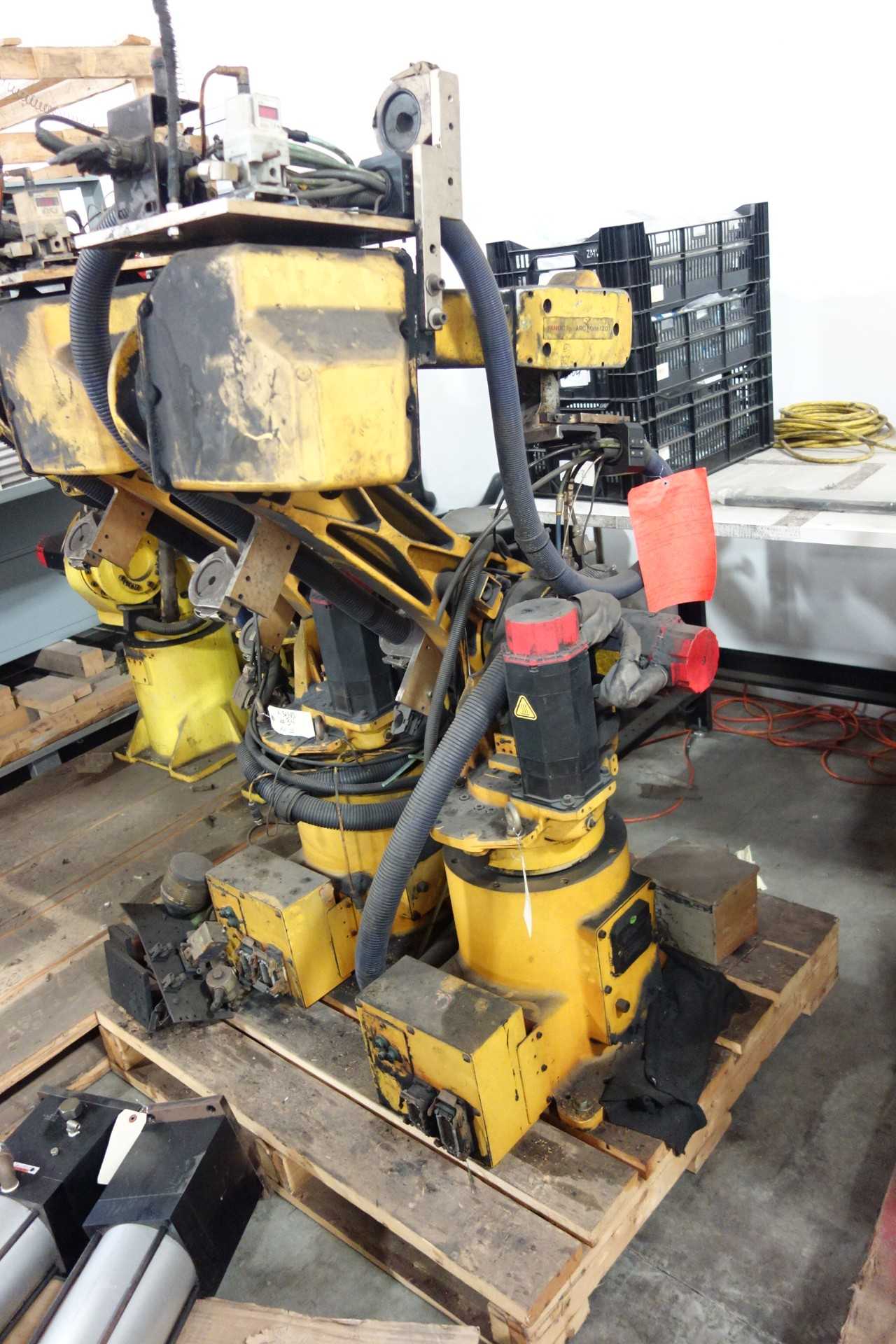 GE FANUC ROBOT ARM - INDUSTRIAL ROBOTS