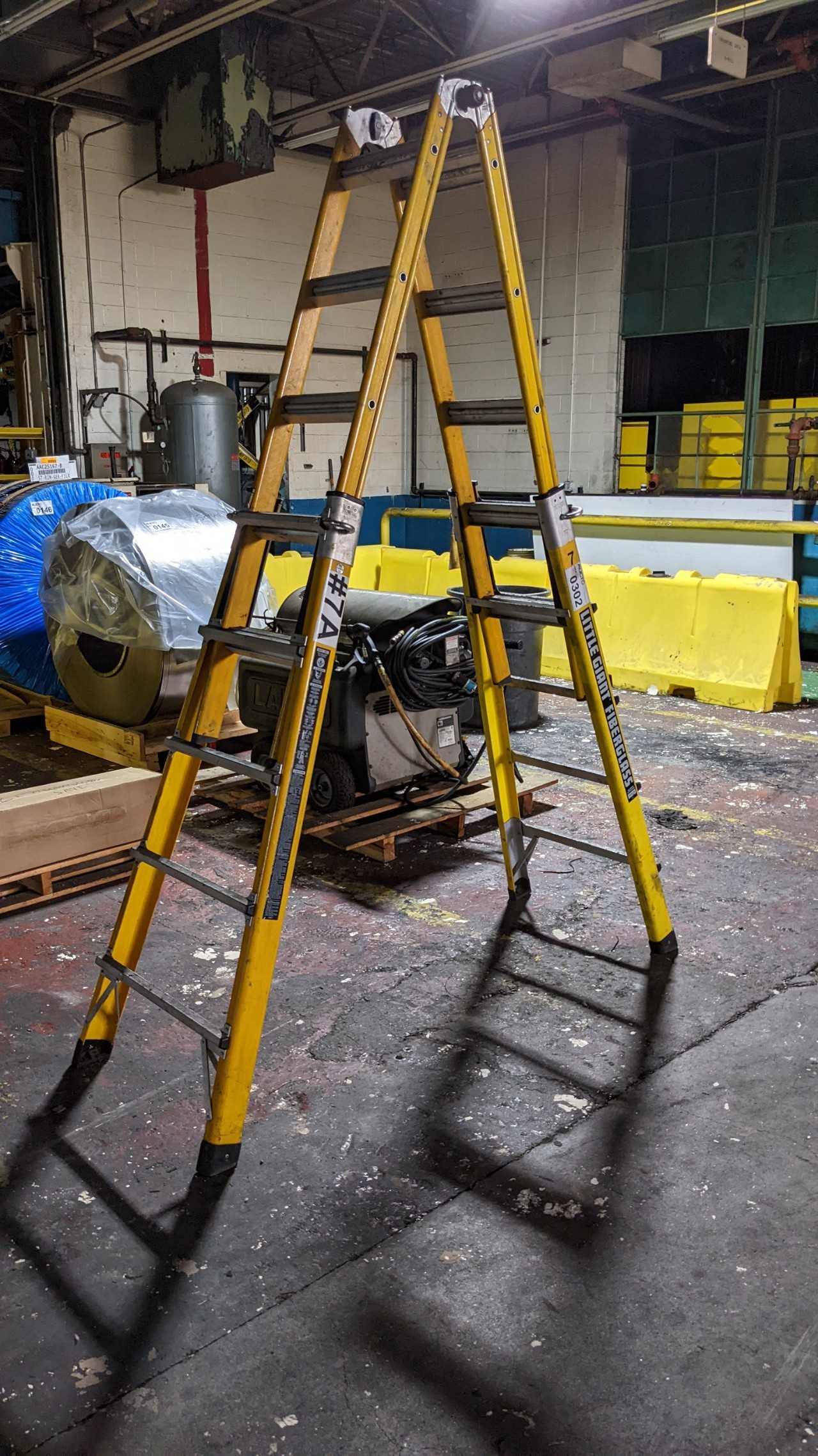 Little giant fibreglass super strong type IA height adjustable ladder - MATERIAL HANDLING Little giant fibreglass super strong type IA height adjustable ladder - MATERIAL HANDLING