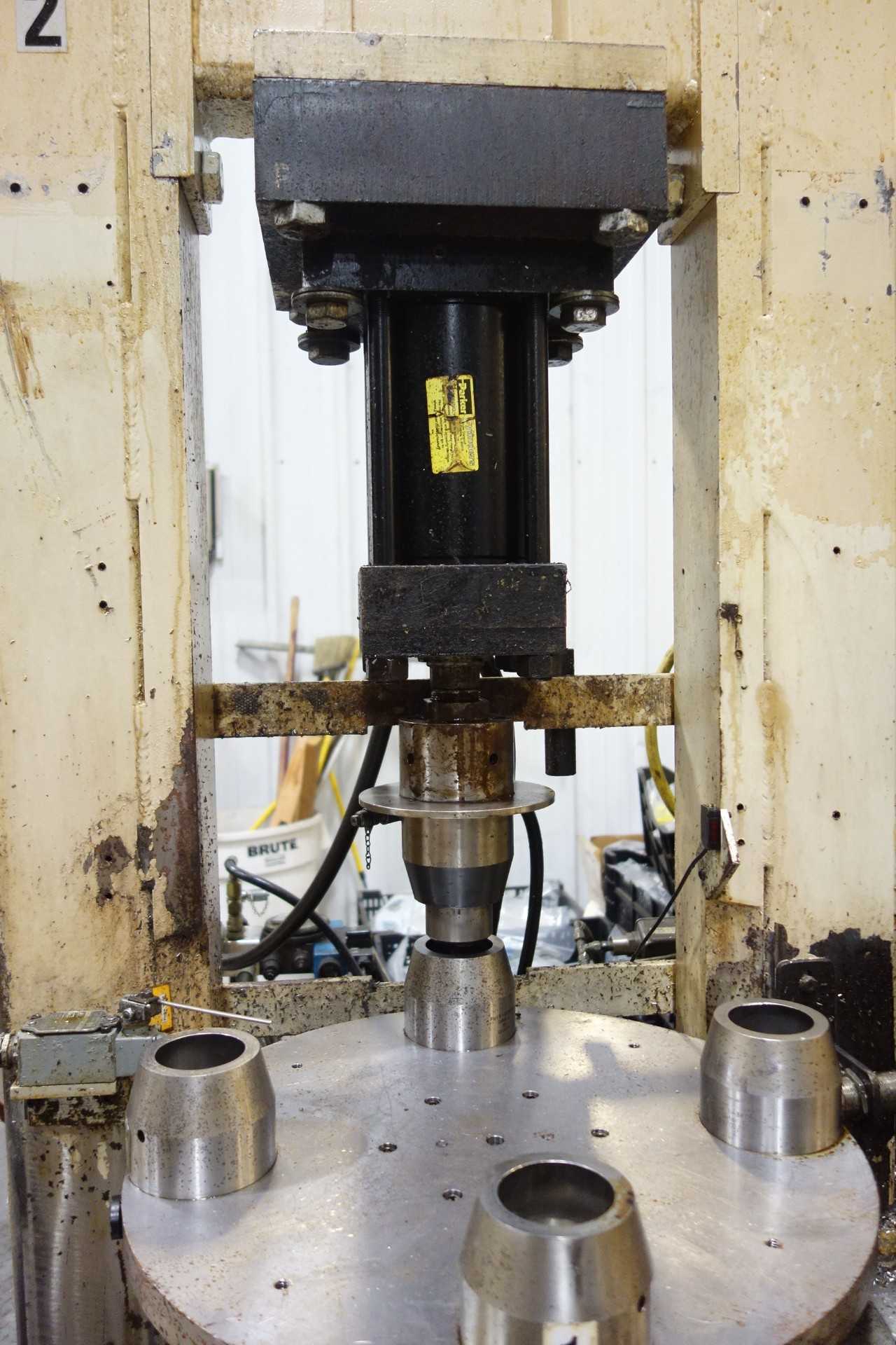 HYDRAULIC PRESS - PRESSES