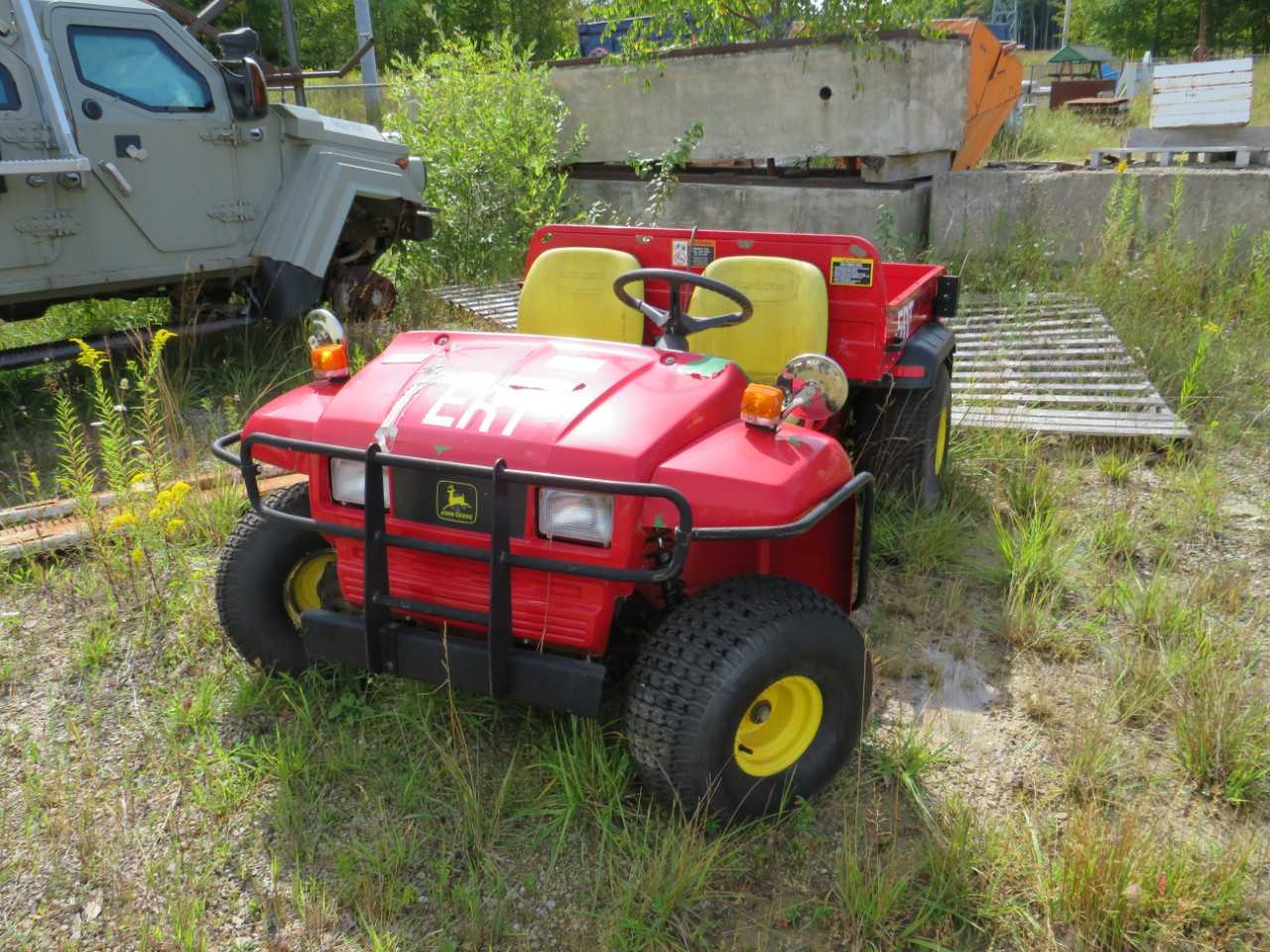 2000 JOHN DEERE 615 GATOR - VANS