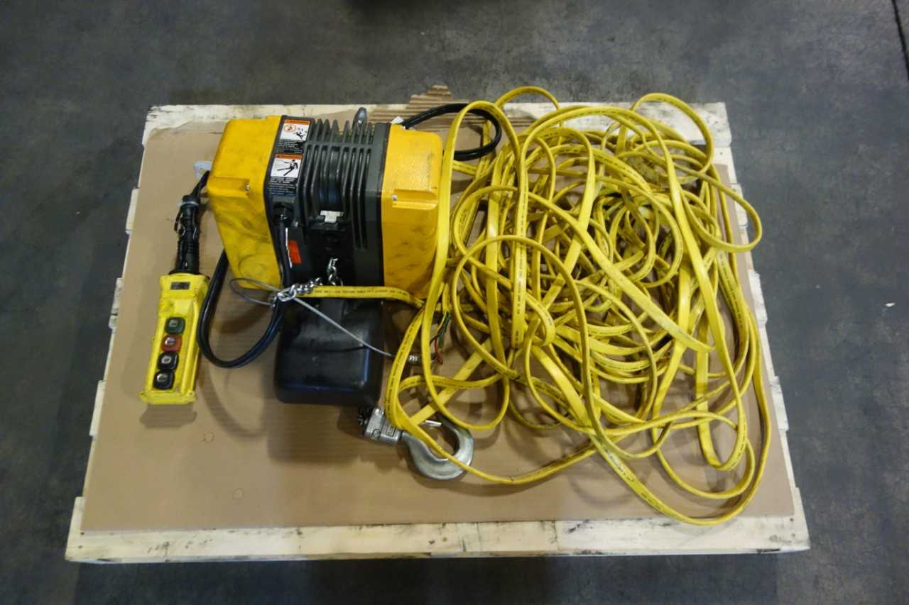 INGERSOLL RAND QCH50 1ND25H10 6 3C QUANTUM 1 5 TON 230V AC ELECTRIC HOIST - LIFTING EQUIPMENT