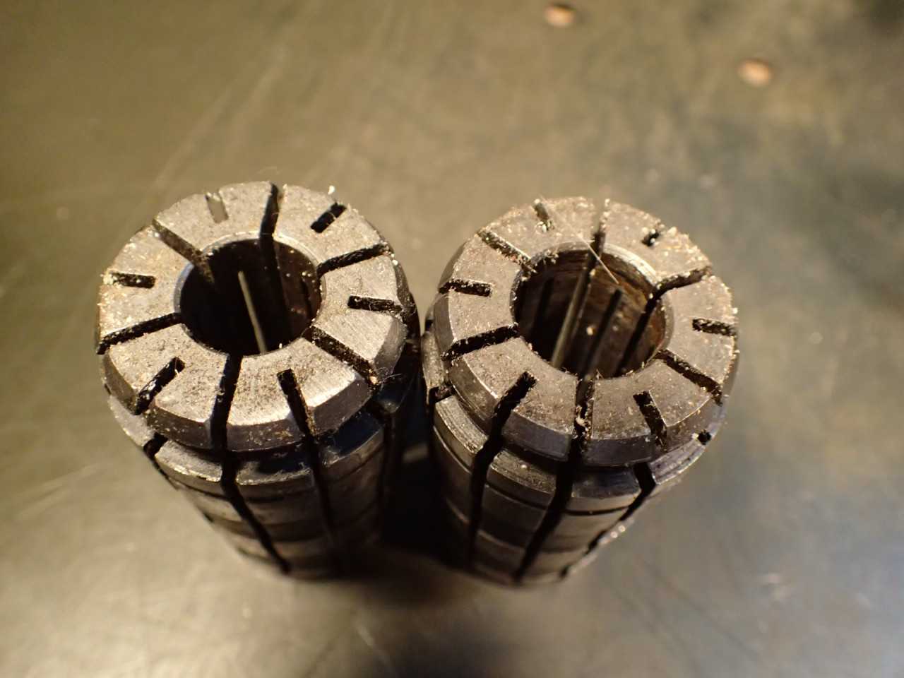 25 Piece Lot of Assorted TG-100 (100-TG) Round Smooth Spring Collets - MACHINING ACCESSORIES & TOOLING