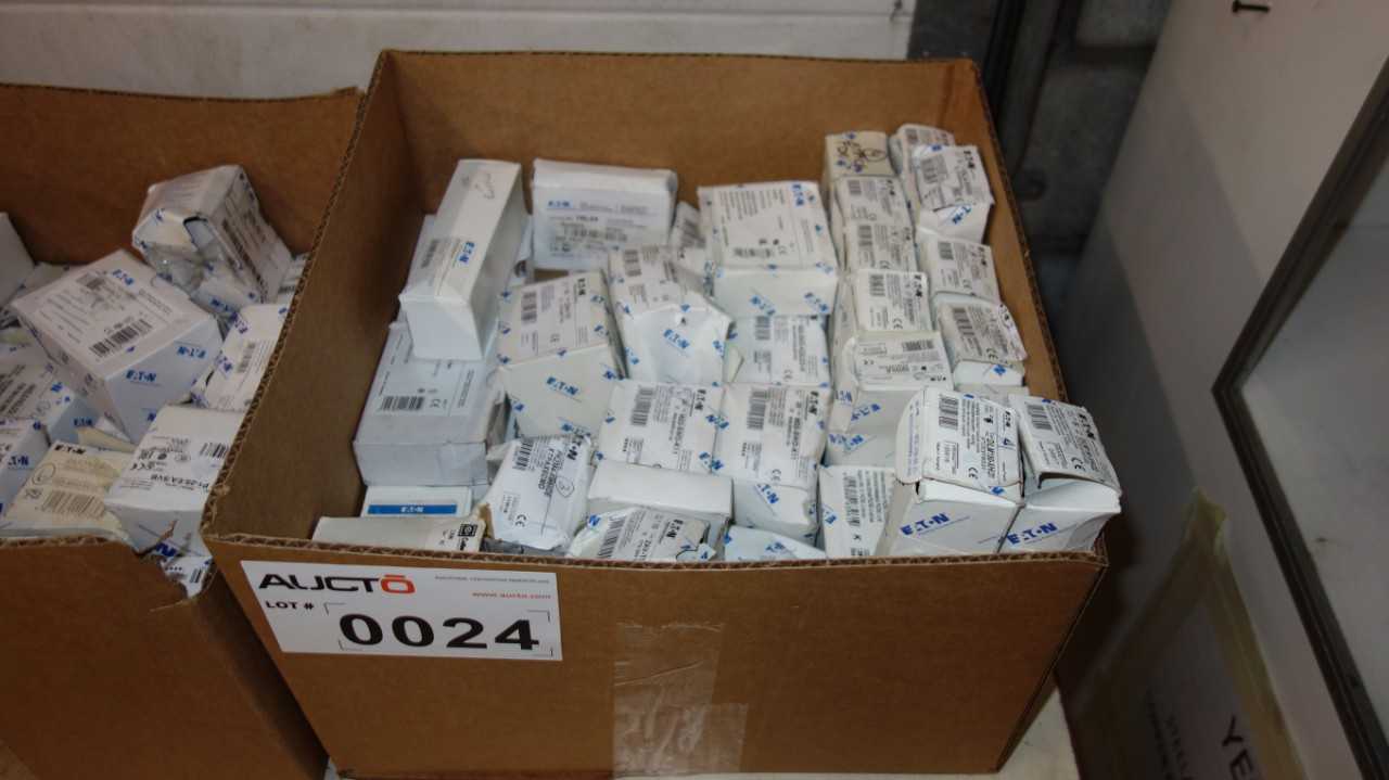 1 BOX OF EATON / CUTLER HAMMER ELECTRICAL - ELECTRICAL COMPONENTS