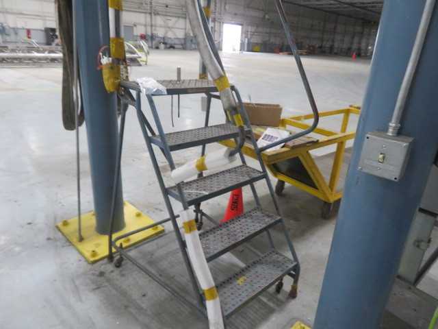 Steel Step on Wheels mand Foreman's Desk - MISCELLANEOUS