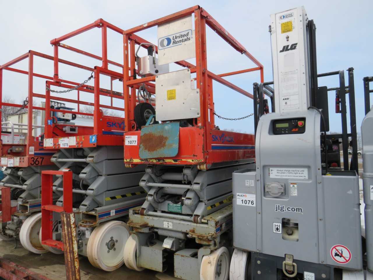SKYJACK SJIII 3219 SCISSOR LIFT - PLANT & FACILITY