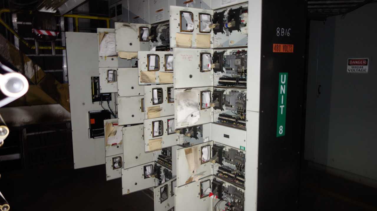 X4 VERTICAL SECTIONS OF WESTINGHOUSE MCC BUCKETS - MOTOR CONTROL CENTERS