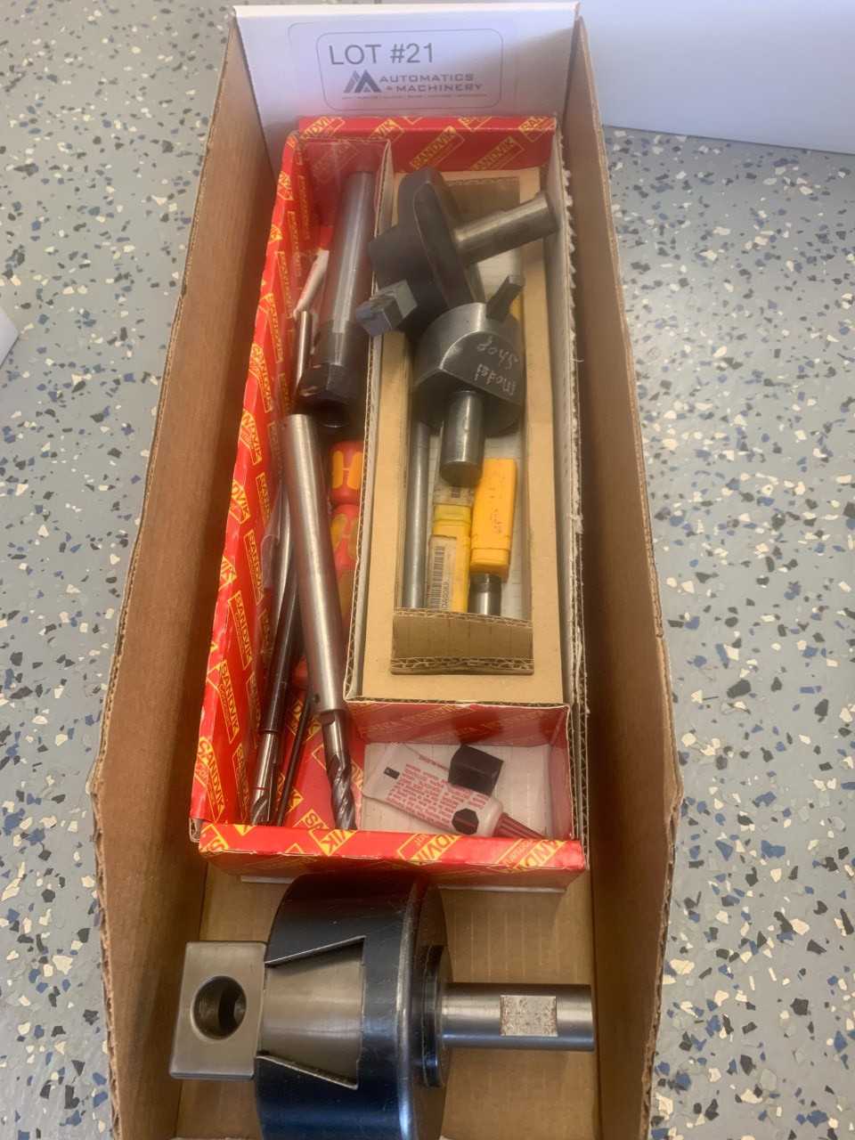 End Mill Holders & Miscellaneous Items - MACHINING ACCESSORIES & TOOLING