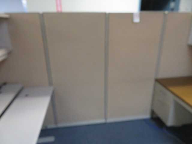 Office Furniture and Panels, Lot - MISCELLANEOUS