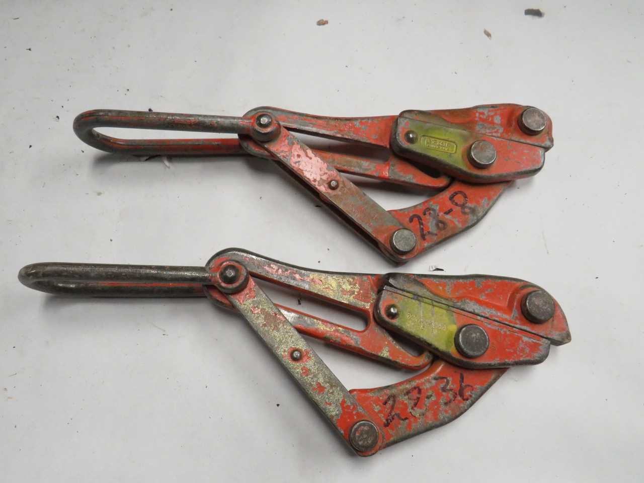 LOT OF 2 KLEIN 1628-5F 1628-5B 8000 LBS MAX LOAD BULLDOG WIRE PULLING GRIP - ELECTRIC POWER TOOLS