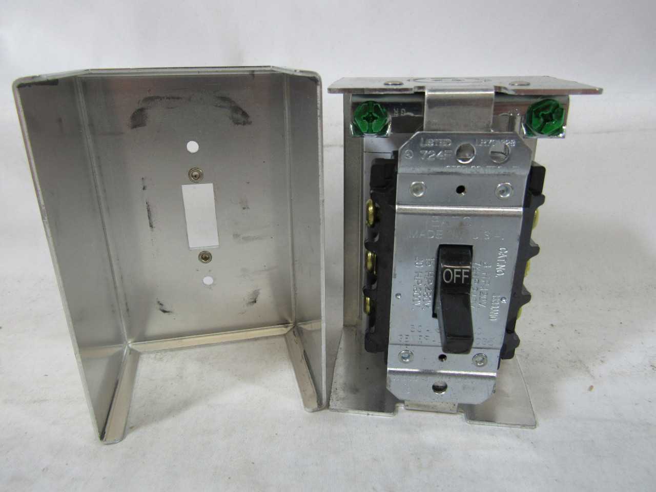 Quantity of 4 New Surplus Eaton B330AGD Manual Motor Switch Disconnect Switch 3P 30A 600V - DISCONNECT SWITCHES