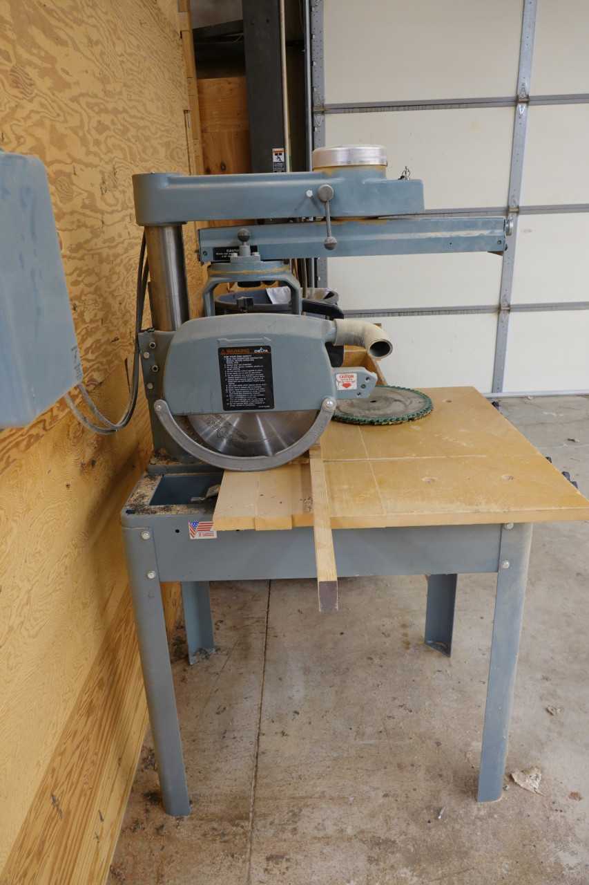 Delta 10" Radial Arm Saw - METAL SAWS