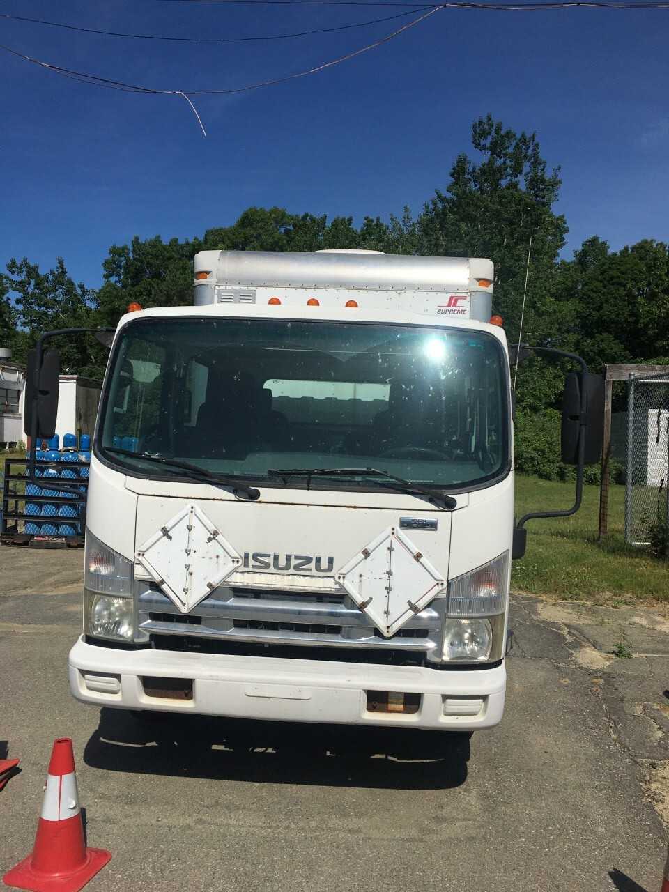 2008 Isuzu - BUSES