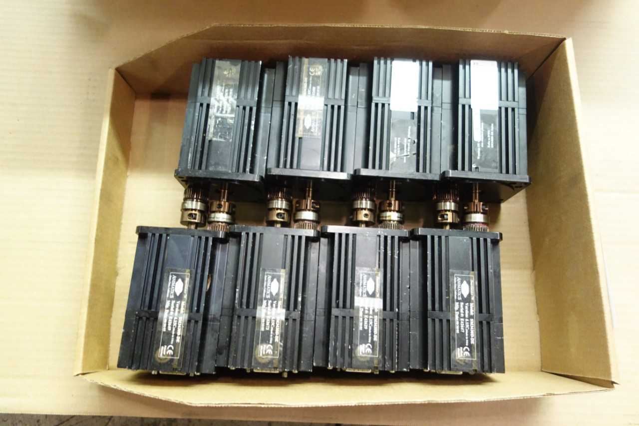 LOT OF 8 MOOG ANIMATICS SM3430D-DE SERVO MOTORS - SERVO