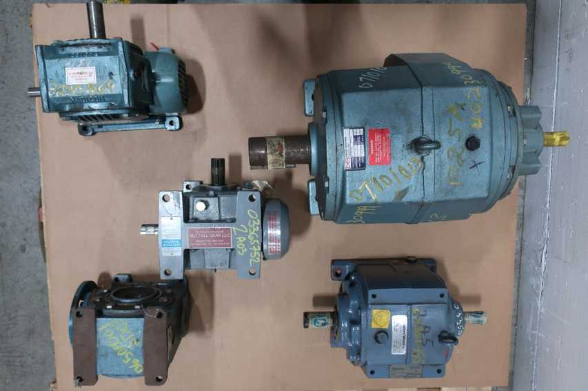 PALLET OF ASSORTED GEAR REDUCERS - GEAR REDUCERS