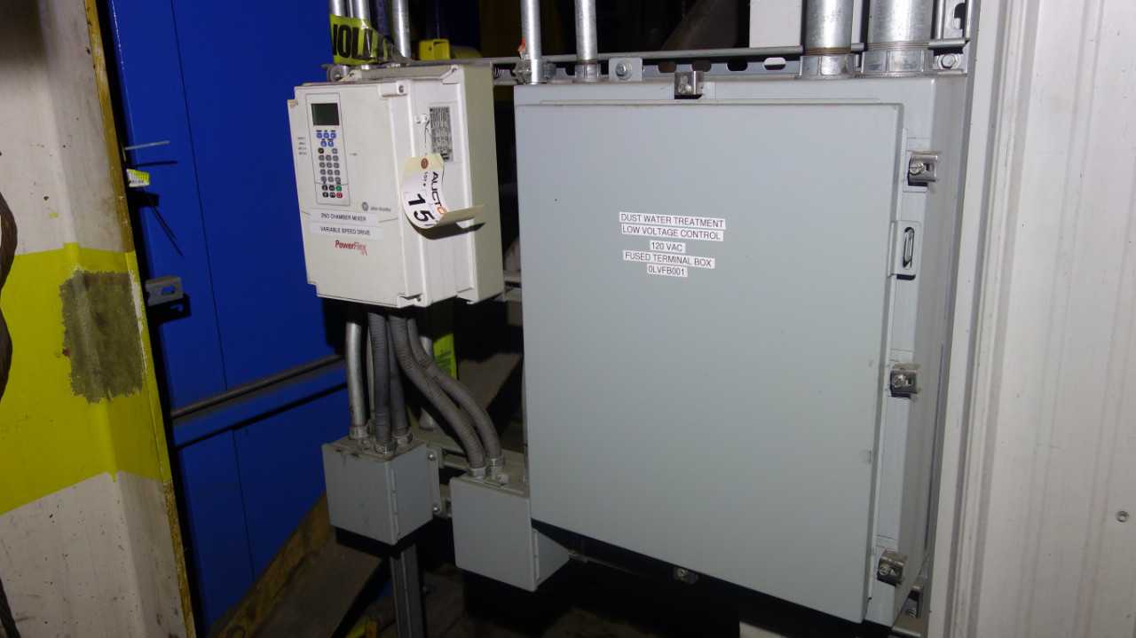 ALLEN BRADLEY POWERFLEX 70 7.5HP AC DRIVE, ENCLOSURE - MOTOR DRIVES