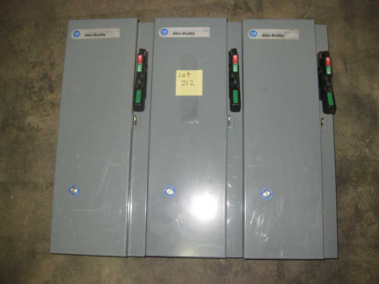 ALLEN BRADLEY DISCONNECT SWITCH WITH SIZE 1 STR QYT 3 - DISCONNECT SWITCHES