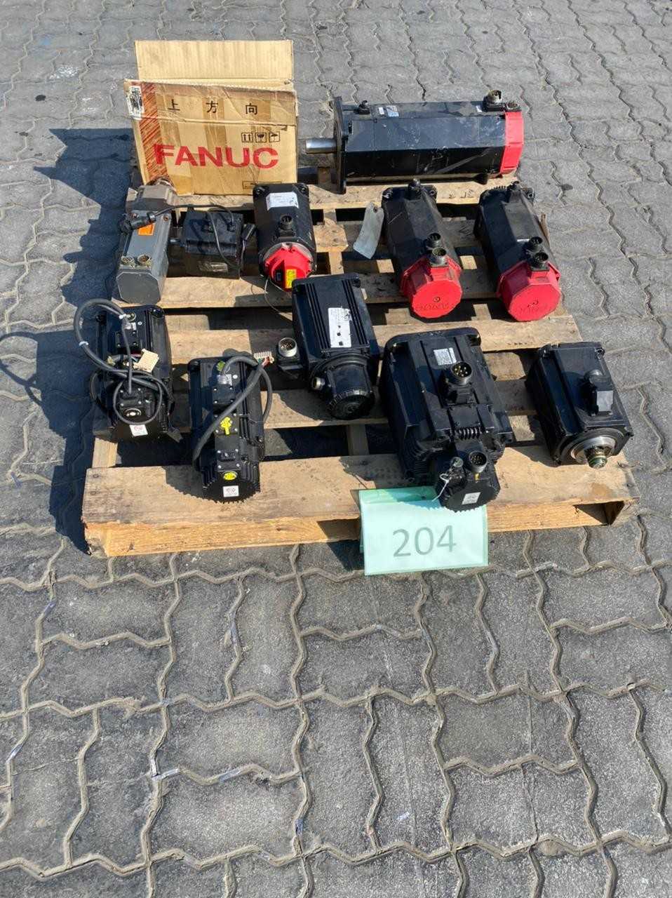 PALLET OF ASSORTED SERVO MOTOR - SERVO PALLET OF ASSORTED SERVO MOTOR - SERVO