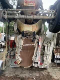2000 MACK DM6805 READYMIX CONCRETE TRUCK - HYDRO EXCAVATOR TRUCKS
