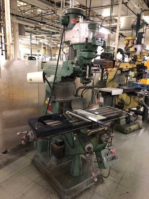 Bridgeport Vertical Mill with digital readout - MILLING MACHINES Bridgeport Vertical Mill with digital readout - MILLING MACHINES