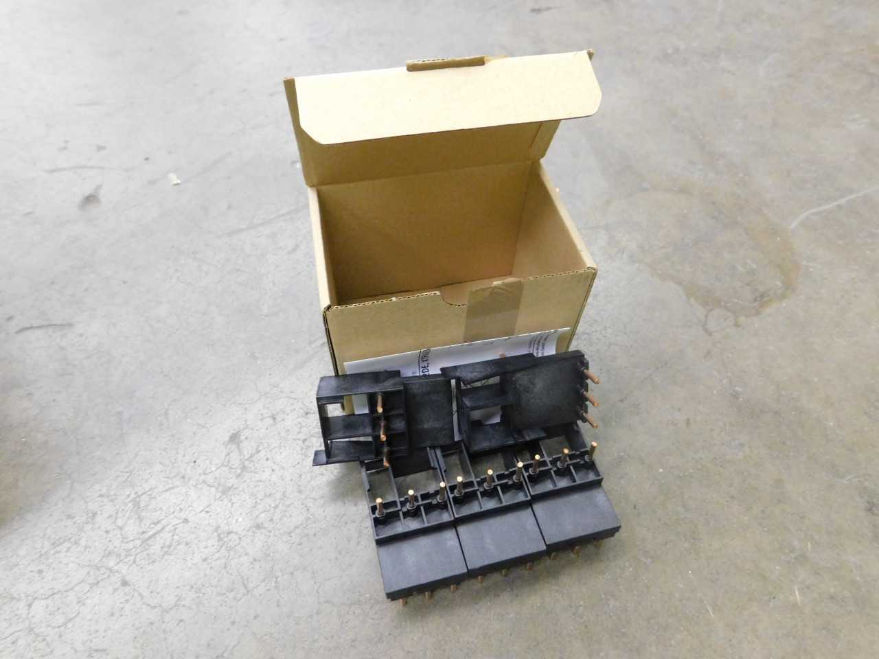 Lot of Many Electric Contact Modules, Interface Covers, and Contactor Accessories - CONTACTORS