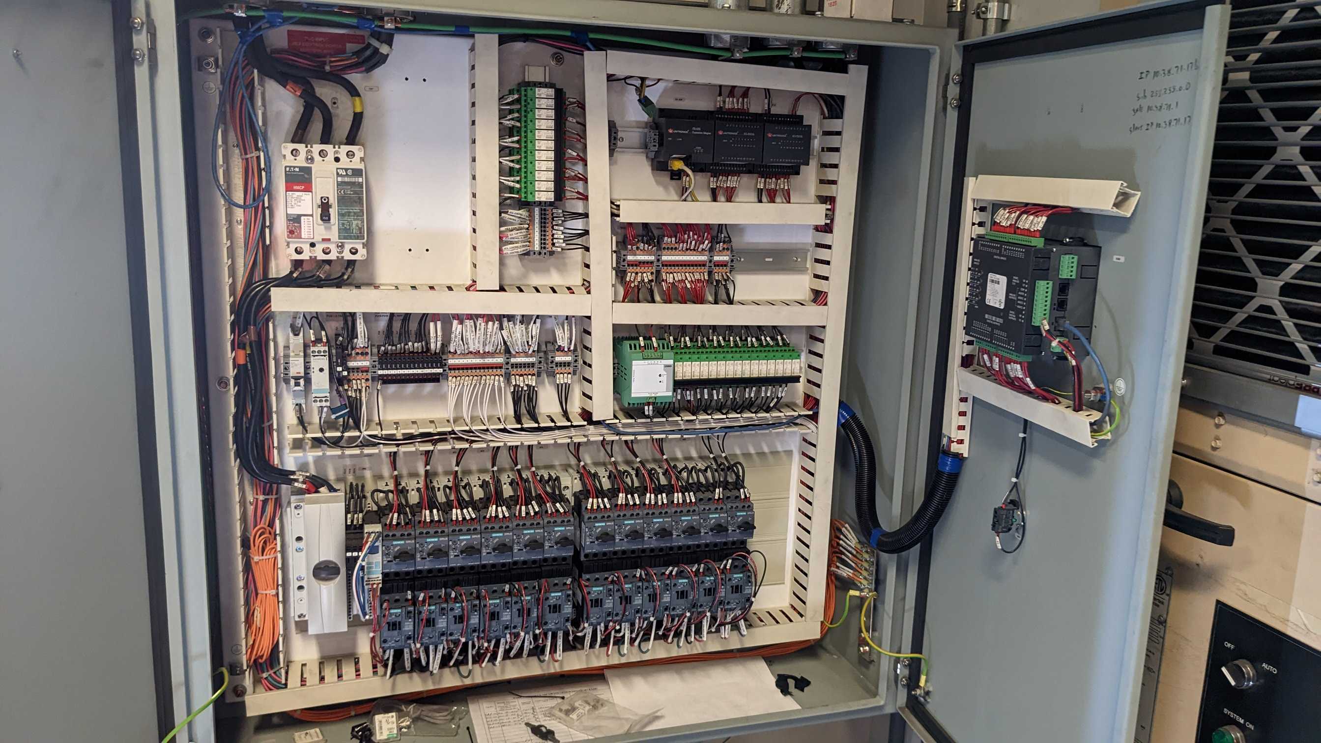 SIEMENS CONTROL PANEL - AUTOMATION & CONTROLS