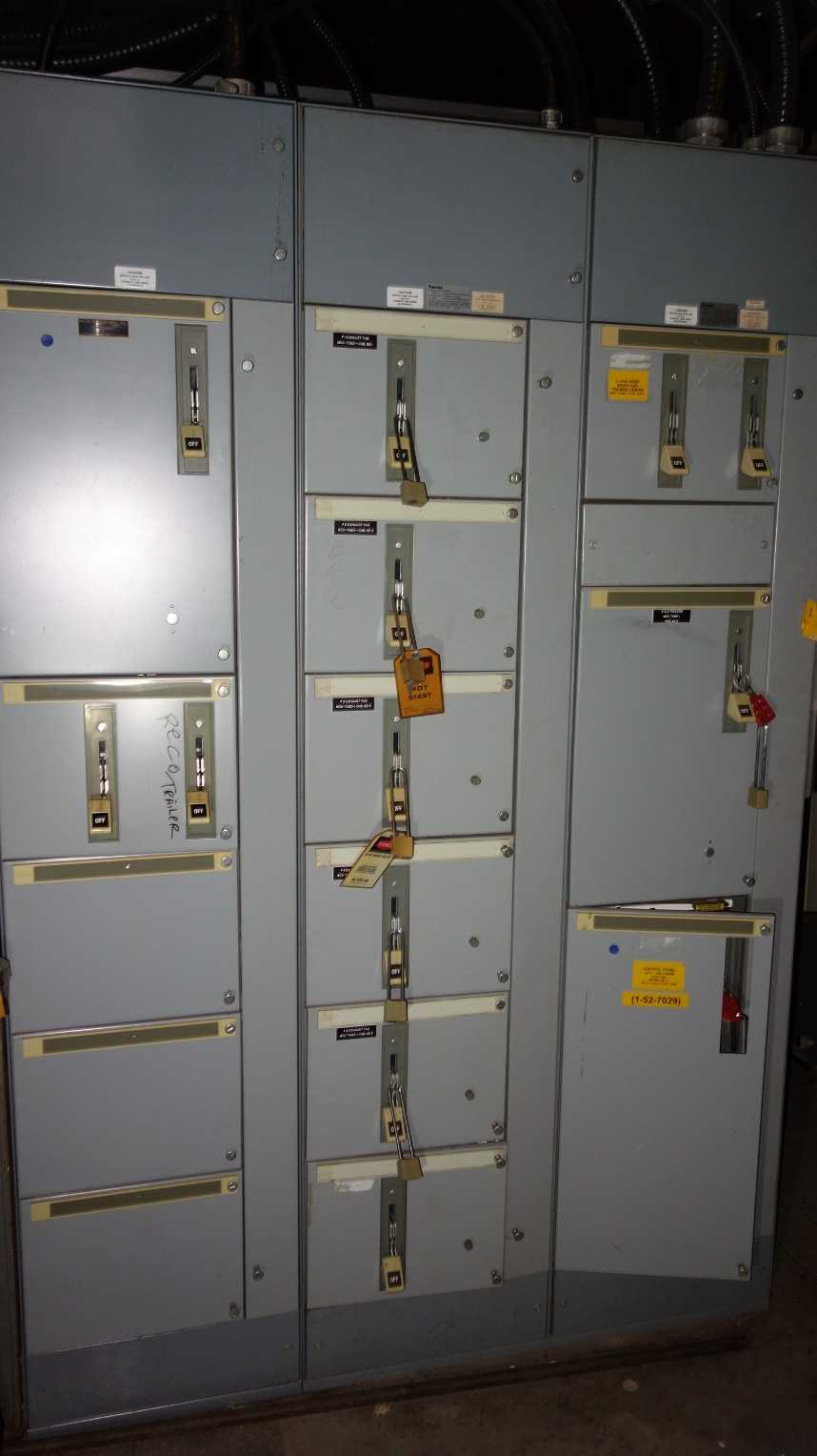 X2 SECTIONS OF FURNAS SYSTEM89 MCC W/ 14DF32A (2 SIDES - FRONT AND BACK SECTIONS INCLUDED) - MOTOR CONTROL CENTERS
