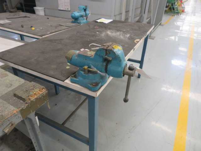 Table with Wilton Vice - MISCELLANEOUS