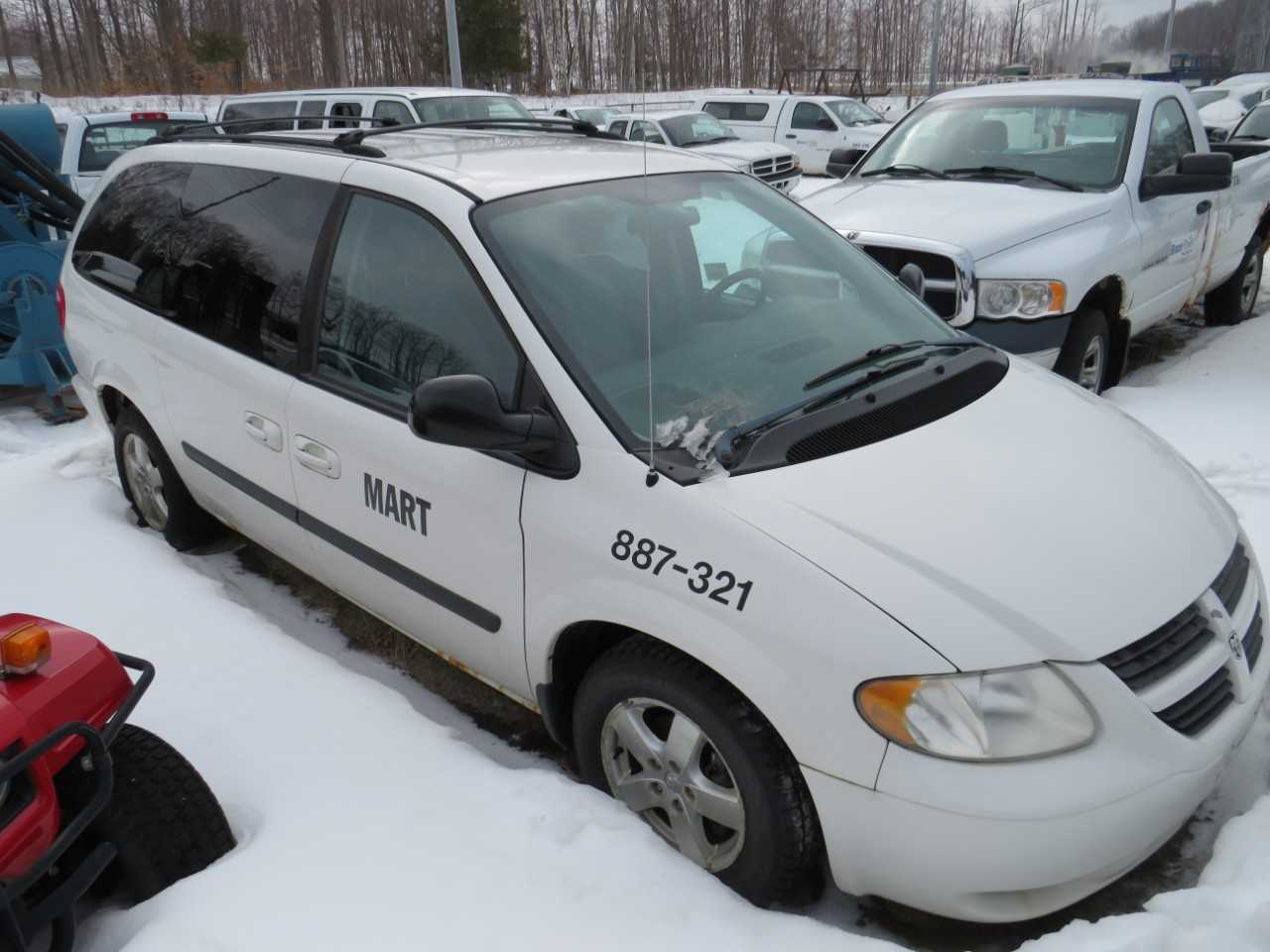 2006 DODGE CARAVAN SPORTS VAN - HYDRO EXCAVATOR TRUCKS