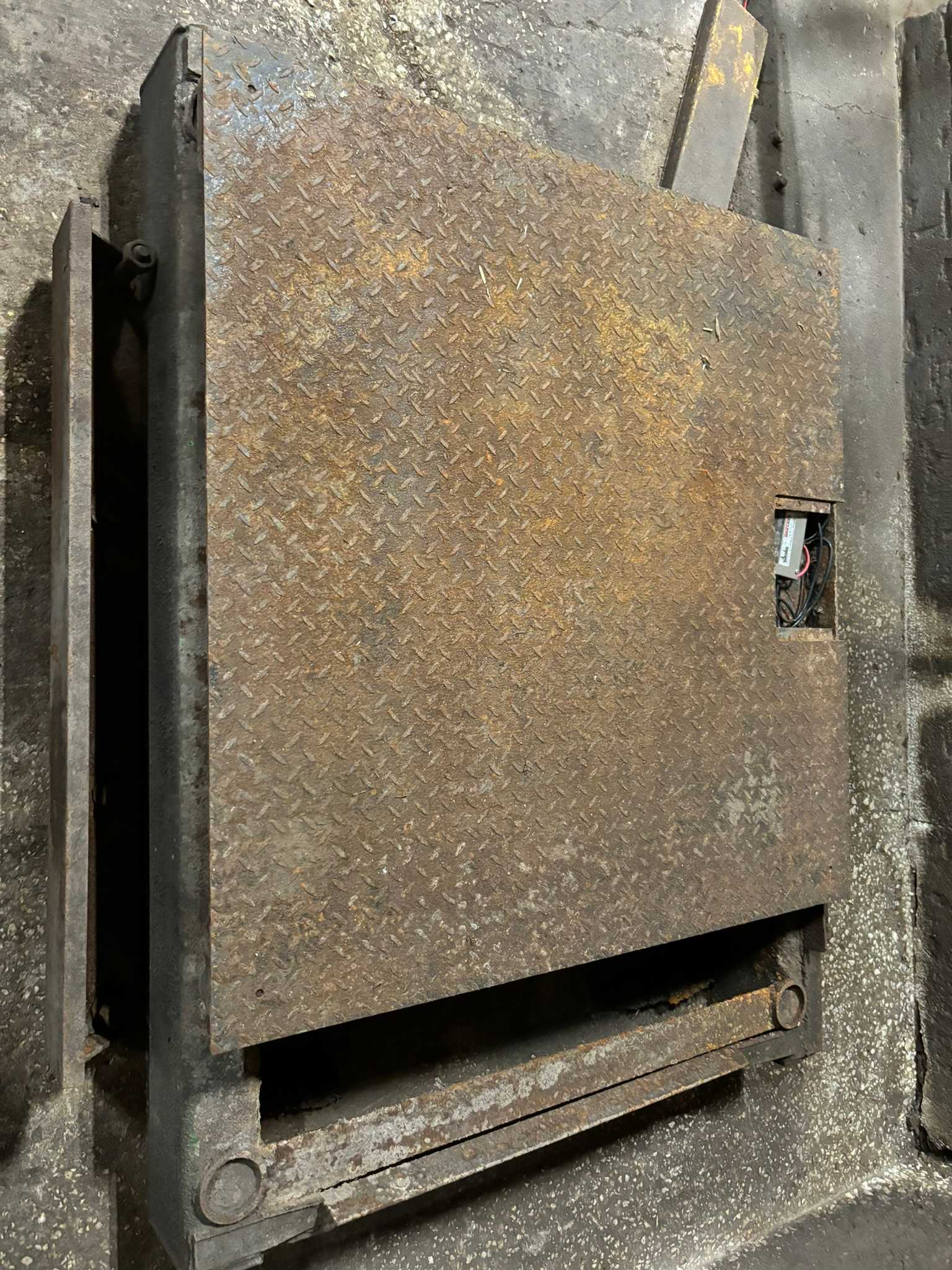 FLOOR SCALE IN SAC LINE - PLANT & FACILITY